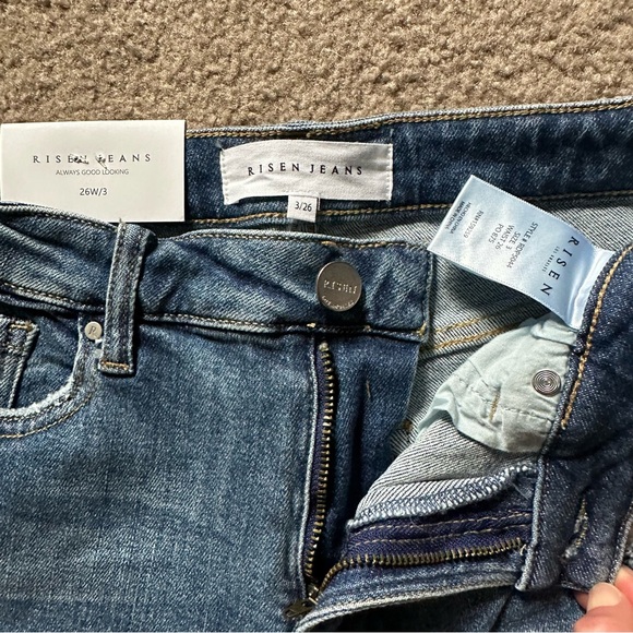 Risen High-Rise Boyfriend Jeans with Distressing Sz 3/26 RDP5044 - Picture 2 of 7